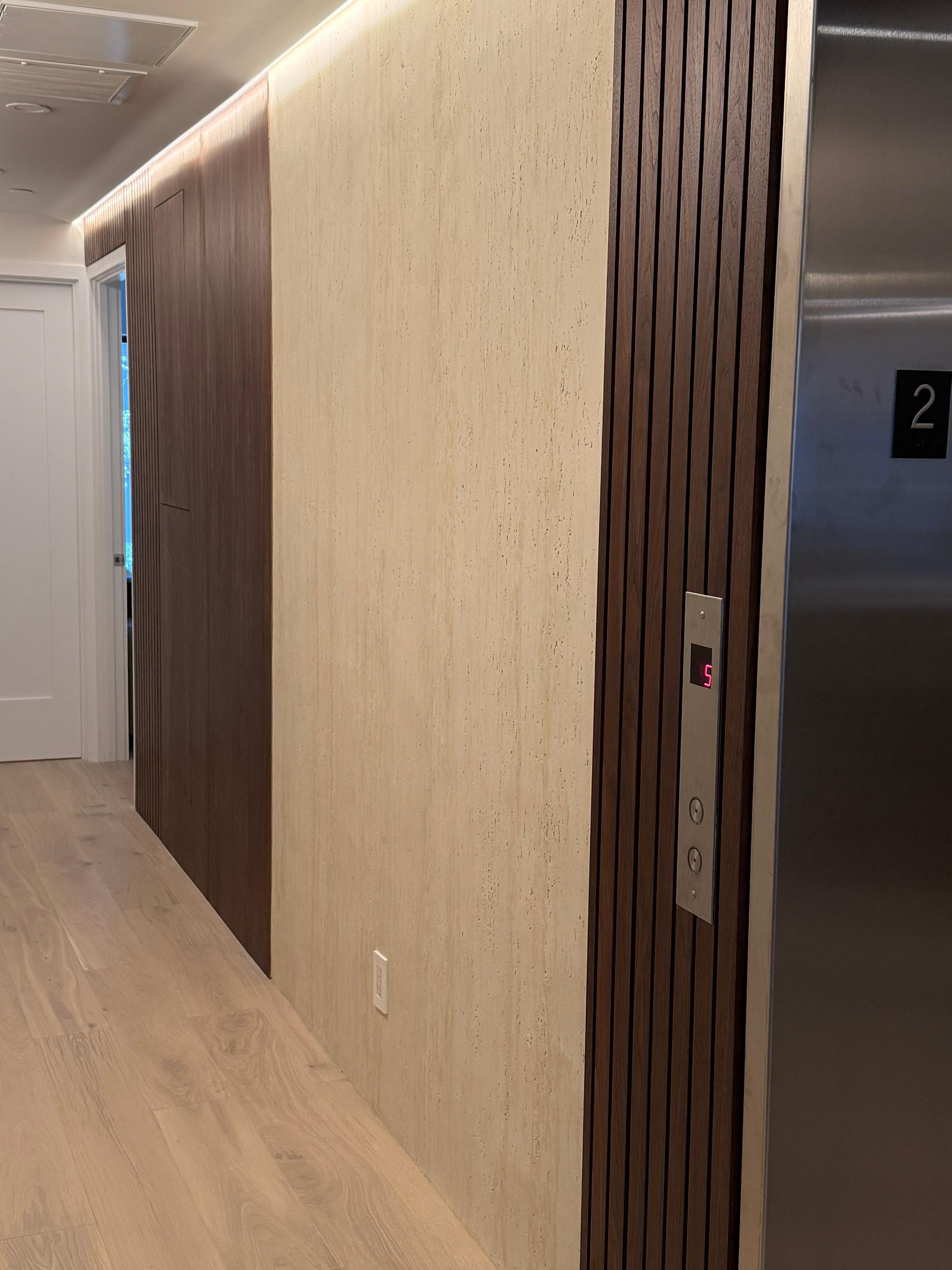 Travertine-Texture Stone Wall Panels | Milan Ivory - LW Keylanta